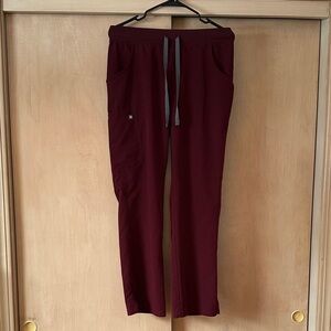 Figs Kade Women's Scrub Pants in Burgundy